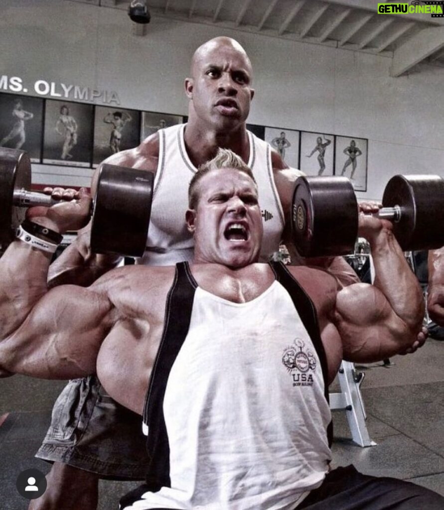Jay Cutler Instagram - Monday’s TAG your training partner!! @dominicandominator Gold's Gym