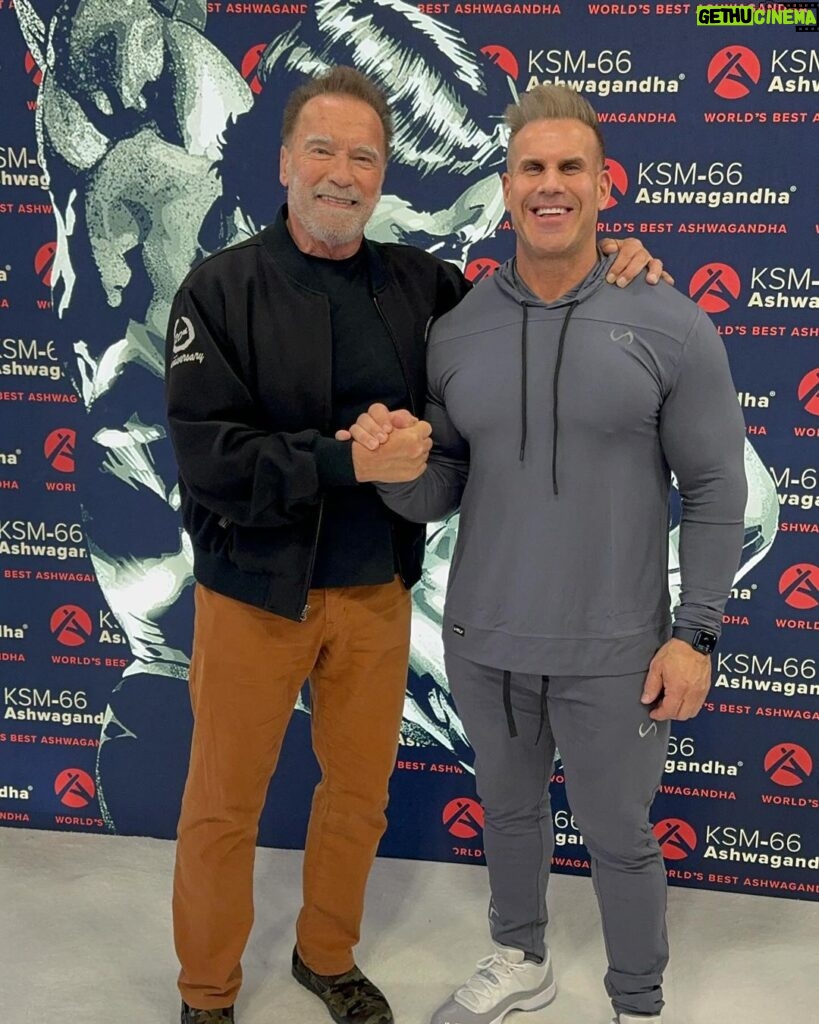 Jay Cutler Instagram - Here at the Arnold Sports Festival with one of my idols Arnold Schwarzenegger. I’m honored to be receiving the Lifetime Achievement Award from you tomorrow night. Thank you for all you’ve done for me and what you do for the bodybuilding community.
