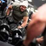 Jay Cutler Instagram - L E G E N D A R Y🔥 The man of the weekend is here and he’s ready for three great days on Swedish soil. We hope to see many of you at the expo tomorrow, let’s make this a good one! Tiderna för Jay under helgen är följande: Lördag Celsius monter: 11.30-13.30 Fitnessfestivalens monter: 14-16 Söndag Fitnessfestivalens monter: 10.30-12.30 Celsius monter: 13.45-15.45 📸: @vkallbergphoto #VKallbergPhoto #ViktorKällbergFoto #JayCutler #Fitnessfestivalen #Celsius Stockholm, Sweden