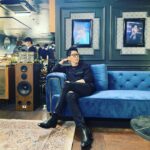 Jee Seok-jin Instagram - 기석이폰으로 동휘가 찍어준 사진♡ #카페사장같어?