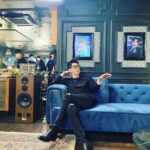 Jee Seok-jin Instagram - 기석이폰으로 동휘가 찍어준 사진♡ #카페사장같어?