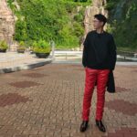 Jee Seok-jin Instagram - 좀 과하나?