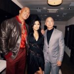 Jeff Bezos Instagram - What an honor to be with you on your special night. Repost from @therock • Awesome @teremana toast with our ohana @jeffbezos & @laurenwsanchez 🥃🖤 “To adventure, fellowship and our People’s Champ” ~ Jeff Thank you, brother for the toast and for the incredibly effusive words you spoke on my behalf on stage ~ and most of all for being a helluva drinking buddy 🤣👊🏾 -dj #peopleschoiceawards #thepeopleschampaward