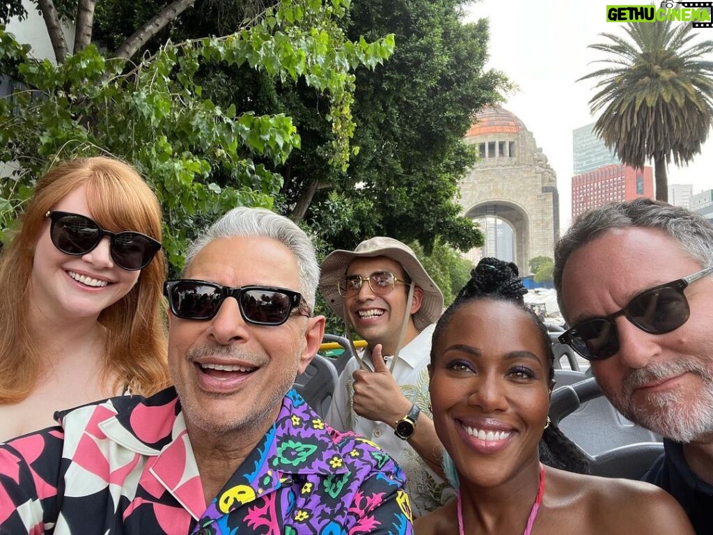 Jeff Goldblum Instagram - In Mexico City with these amazing friends promoting a new little film we worked on... 😎🦖💕 @jurassicworld Mexico City, Mexico