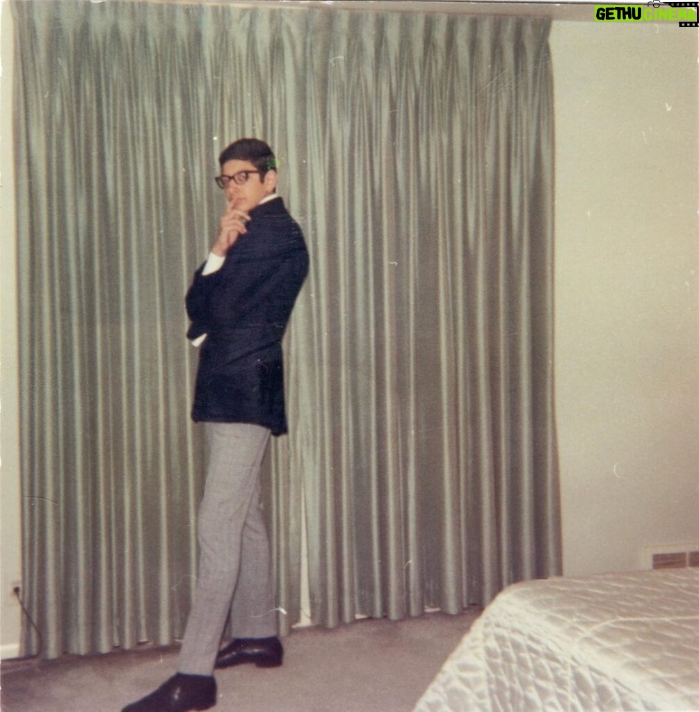 Jeff Goldblum Instagram - ...blum. Goldblum. #TBT #13ish #1965ish 🤓🕵🏻‍♂️🕴🏻