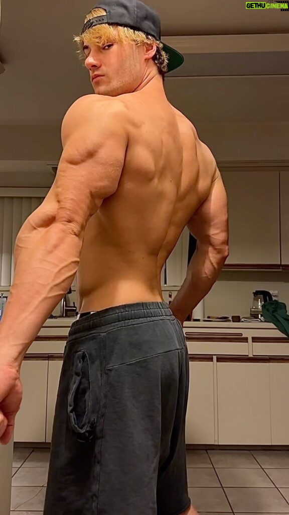 Jeff Seid Instagram - quick flex