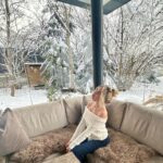 Jenna Davis Instagram - Winter wonderland 🐻‍❄️ I am obsessed with @hotel_gerl 🩷 Hotel Gerl