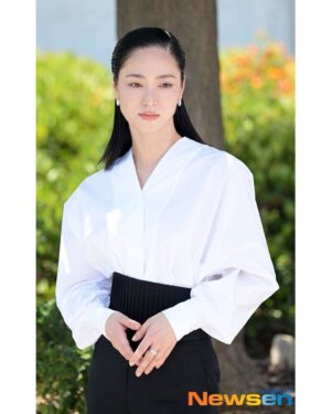 Jeon Yeo-been Instagram - 멋진 날들을 함께해주신 모든 분들께 진심으로 감사드립니다.

2023
#76thcannesfilmfestival 
@festivaldecannes 

#거미집 #cobweb