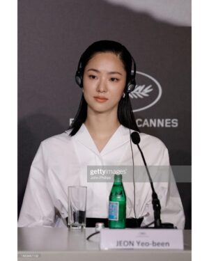 Jeon Yeo-been Instagram - 멋진 날들을 함께해주신 모든 분들께 진심으로 감사드립니다.

2023
#76thcannesfilmfestival 
@festivaldecannes 

#거미집 #cobweb