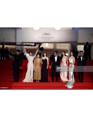 Jeon Yeo-been Instagram - 멋진 날들을 함께해주신 모든 분들께 진심으로 감사드립니다.

2023
#76thcannesfilmfestival 
@festivaldecannes 

#거미집 #cobweb