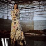 Jeon Yeo-been Instagram - @wkorea X @balenciaga #LoveYourW #유방암인식향상캠페인