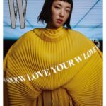 Jeon Yeo-been Instagram - 2021. 12. @wkorea X @balenciaga #LoveYourW #유방암인식향상캠페인