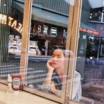 Jeon Yeo-been Instagram - 안녕하세요, 전여빈입니다. 오늘 오전경 인스타그램 해킹 문제가 발생했고 소속사 제이와이드컴퍼니와 인스타그램 본사의 도움으로 계정을 되찾게 되었습니다. 함께 걱정해 주셔서 감사합니다. 제일 먼저 이상을 알려준 온빛에게도 고맙습니다.