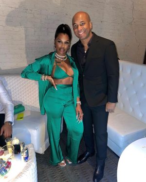 Jess Hilarious Instagram - You’re always on the go… but you showed up for me Lo! That’s what matters most and it really meant a lot to me… because you can’t dance so you hate parties😅😆 but you came to mine 🤩 @wallo267