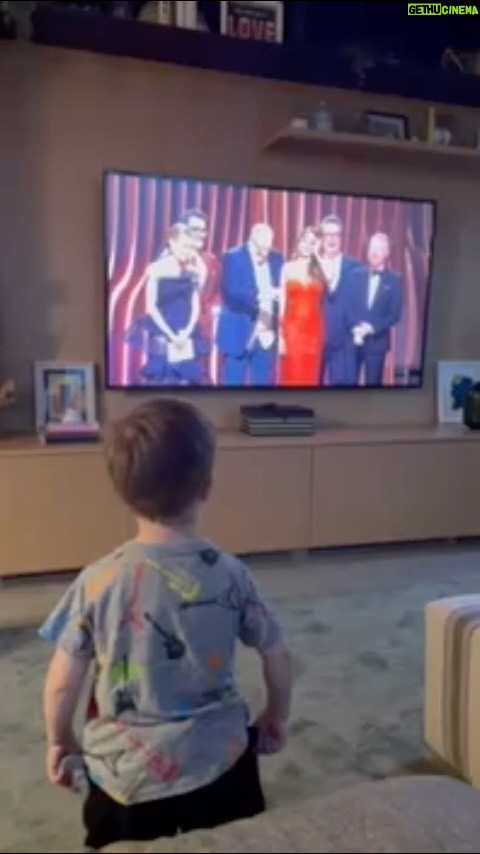Jesse Tyler Ferguson Instagram - Beckett was stoked to see his papa on the tv 🥹