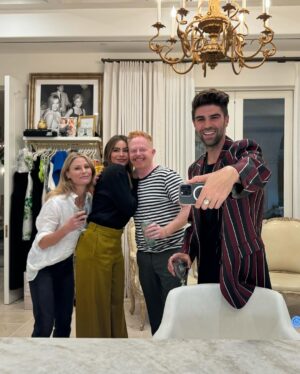 Jesse Tyler Ferguson Instagram - dinosaur, but make it fashion