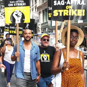 Jesse Williams Instagram - 💪🏽 Solidarity with labor, period.  Workers united can halt operations in a multi-billion-dollar industry because they are necessary. If they are necessary, they have value. If they have value, they should have an unobstructed view of that value: transparency re: the fruits of their labor and the ability to negotiate fair compensation reflecting that value. 

Only 5-15% of our union members earn the annual $26,470 needed to qualify for health care. So 85-95% of us earn less than $26,470 a year. @Variety estimates that only 2 percent of the union’s membership “safely earn a middle class wage…” This is about the working class, not the wealthy. 
Hold fast and fairly. 🪧
@sagaftra 💪🏽 @wgawest @wgaeast