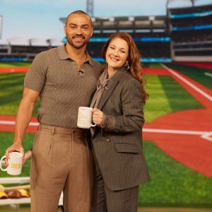 Jesse Williams Instagram - ⚾️ Drew in Review 🦇 

@thedrewbarrymoreshow @takemeoutbway