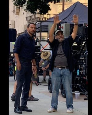 Jesse Williams Instagram - 🎥 I directed and acted in a little show called @Greysabc and iT AIRS TONIGHT‼️
Barely in the hospital at all- lots of location scouting and critical stories of the chaos caused by political overreach into women’s private, medical decision making. Had the honor of establishing a storied institution, The Fox Foundation for the first time on the show ever and working w an incredible cast, new and established. @KateWalsh & @greg.germann are back, i one of my favorite Grey’s writers @juliewong2017, who’s almost as funny as i am, wrote this for y’all. Great editing with Aimee Jennings and i finally got to work w/ @johnsimmonsasc. 
None of this happens without the women who keep the most successful, longest running show in history going, @therealdebbieallen @kristavernoff @ellenpompeo @shondarhimes. 

🙏🏽Enjoy it. Feel it. We do.🙏🏽