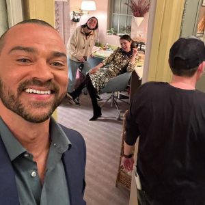Jesse Williams Instagram - 🕵🏽 3 was a magic number 🪄 
Thank you @onlymurdershulu