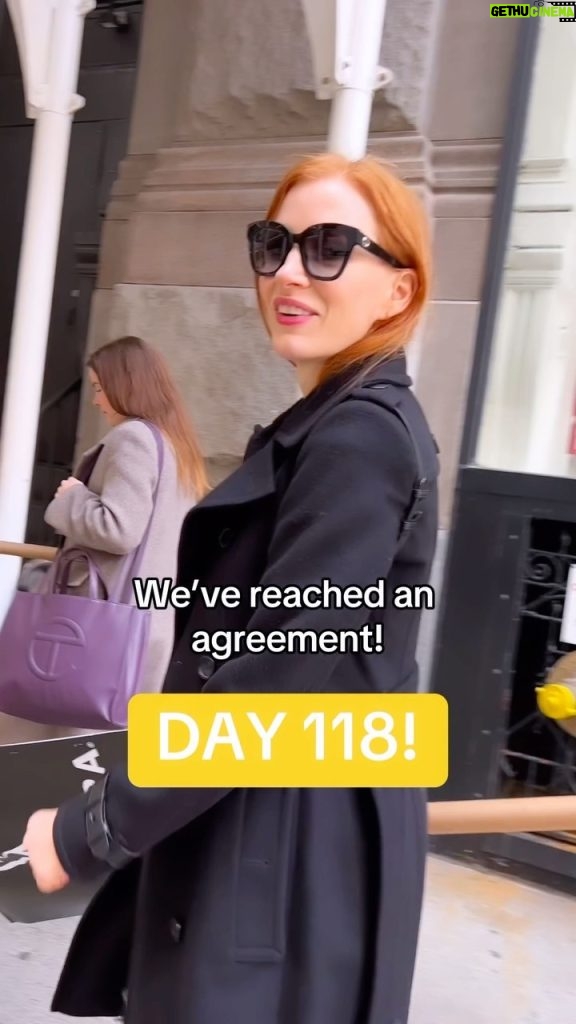 Jessica Chastain Instagram - As of 12:01 a.m. PT on Nov. 9, our strike is officially suspended! So proud of @sagaftra, our incredible leadership, @officialfrandrescher, @duncanci, and the thousands of members who stood in solidarity. Thank you to our sister unions who showed up in solidarity. Let’s get back to work! 🤍 Hats off to our negotiating committee... We have achieved a deal of extraordinary scope that includes “above-pattern” minimum compensation increases, unprecedented provisions for consent and compensation that will protect members from the threat of AI, and for the first time establishes a streaming participation bonus. 🎉