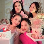 Jessica Jung Instagram - Merry Pinkmas💖🎄🎀🎄💕
