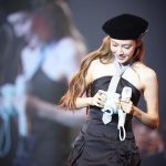 Jessica Jung Instagram - A sky full of #goldenstars in Singapore ✨🎶💎💭 Thanks for the lovely photos, love you guys infinitely🩵 #DiamondDreams #jessicadiamonddreams