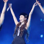 Jessica Jung Instagram - A sky full of #goldenstars in Singapore ✨🎶💎💭 Thanks for the lovely photos, love you guys infinitely🩵 #DiamondDreams #jessicadiamonddreams