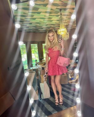 Jessica Simpson Thumbnail - 134.2K Likes - Most Liked Instagram Photos