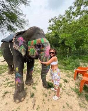 Jesy Nelson Instagram - 2023 Travels! 🇮🇳🇹🇷🇱🇰🇯🇵 🌎 @zionfoster