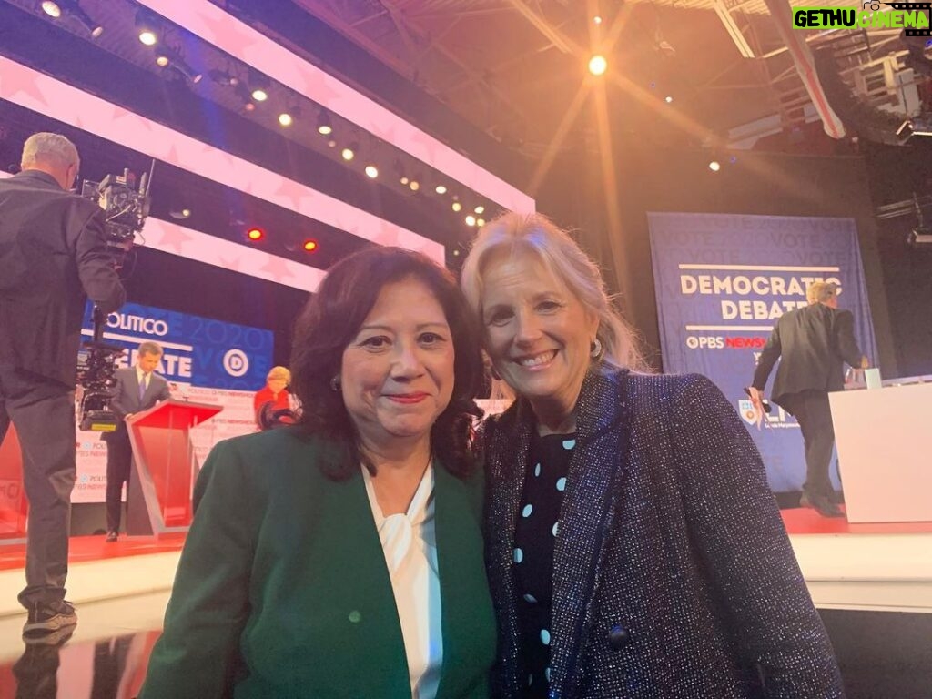 Jill Biden Instagram - Taking our seats! Fired up and waiting for Joe! #DemDebate #TeamJoe Loyola Marymount University