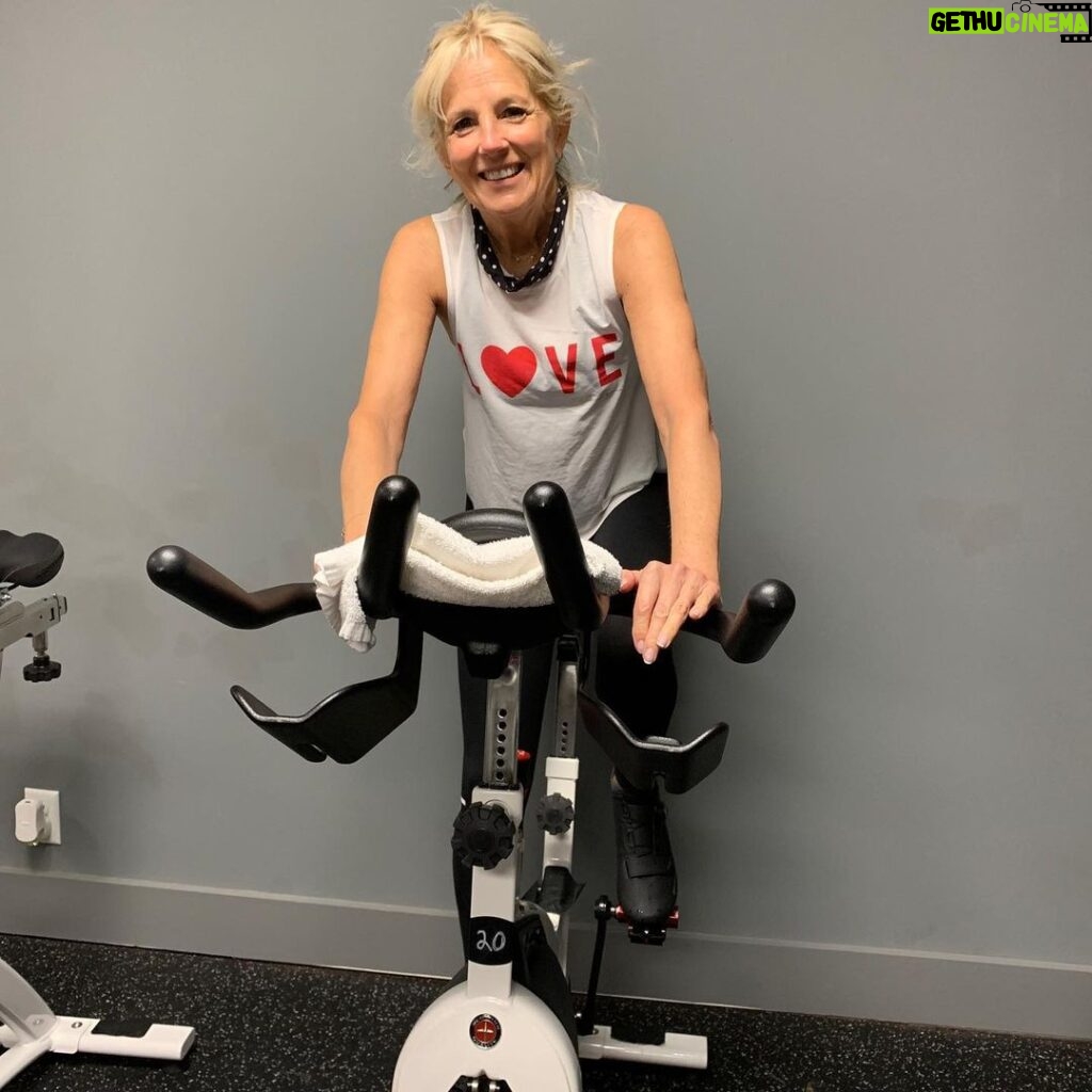 Jill Biden Instagram - #MondayMotivation! Students, remember: it’s important to rest and recharge—especially now that the semester is over.  I know it’s not always possible, but whenever you can find time for yourself, even 30 minutes, take it. After all, a healthy mama, is a happy mama!