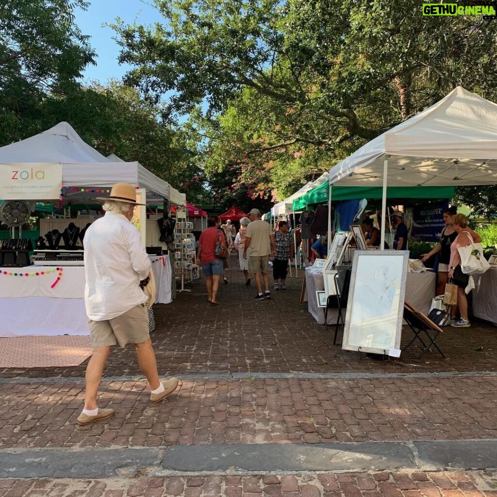 Jill Biden Instagram - Good morning, Charleston! What a great way to start the day! Charleston, South Carolina