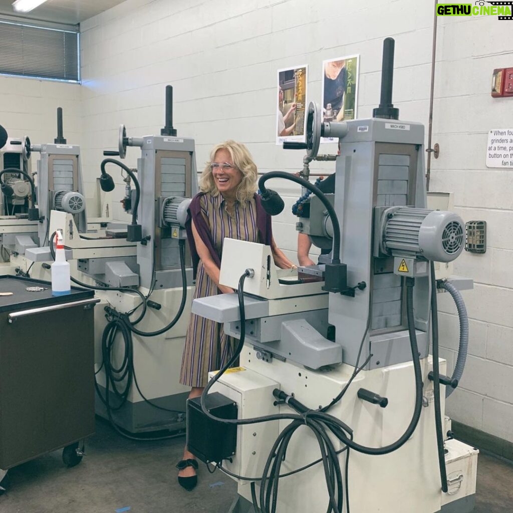 Jill Biden Instagram - Did you know a third of Iowa’s energy is #renewableenergy? #DMACC’s innovative tech program helps create career-path jobs in rural areas, and is leading the way to a more sustainable future. DMACC - Ankeny Campus