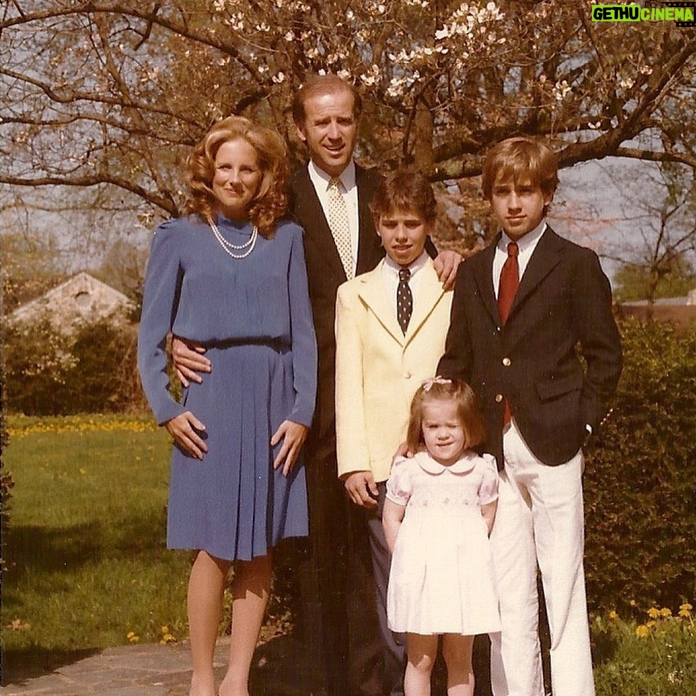 Jill Biden Instagram - Growing up, I wanted two things: a marriage like my parents'—strong, loving, and full of laughter—and a career. And I found both and more with Joe, as a Biden. Where the Light Enters is my journey and I hope you enjoy reading about my life story as much as I have enjoyed living it. Out today! #WheretheLightEnters