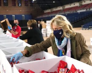 Jill Biden Instagram - Small acts of kindness can mean so much - especially to a service member deployed overseas or a military family missing them at home.  Thank you @OpGratitude for letting us join you today and for all you do.