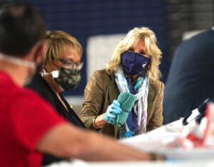 Jill Biden Instagram - Small acts of kindness can mean so much - especially to a service member deployed overseas or a military family missing them at home.  Thank you @OpGratitude for letting us join you today and for all you do.