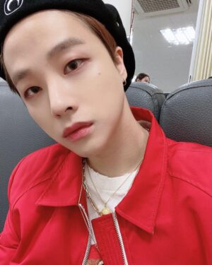 Jinhwan Instagram - 킹덤 봐주시고 좋아해주셔서 감사합니다!!
끝나니 시원섭섭하네요 좋은 무대를 위해서 고생많이한 스탭들 댄서들 감사하고 우리 아이코닉 고마워요❤️ goodbye kingdom