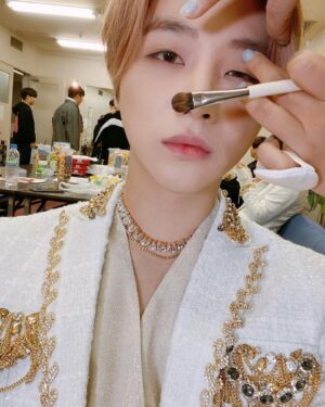 Jinhwan Instagram - 😉