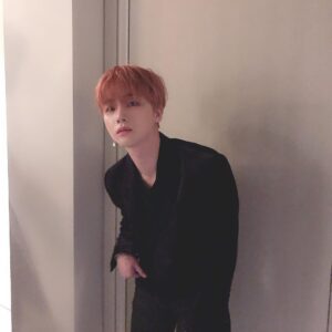 Jinhwan Instagram - 고마워요💜🏆🏆
