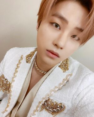 Jinhwan Instagram - 😉