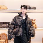 Jirakit Kuariyakul Instagram - ตามมาสัมผัสประสบการณ์การช้อปปิ้งแบบลักซ์ซูรี่ครั้งใหม่กันที่ “LUXE HALL” ชั้น M สยามพารากอน แบรนด์หรูระดับโลกมากมายยกขบวนเปิดเอ็กซ์คลูซีฟแฟล็กชิปสโตร์แห่งแรกในประเทศไทย ตอกย้ำความเป็น World Class Luxury Destination ของสยามพารากอนที่อยากให้เพื่อนๆ ทุกคนมาสัมผัสด้วยตัวเอง . #SiamParagon #WorldClassExperience #BeAmazed #LUXEHALLSiamParagon #LuxuryDestination Siam Paragon