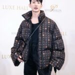 Jirakit Kuariyakul Instagram - ตามมาสัมผัสประสบการณ์การช้อปปิ้งแบบลักซ์ซูรี่ครั้งใหม่กันที่ “LUXE HALL” ชั้น M สยามพารากอน แบรนด์หรูระดับโลกมากมายยกขบวนเปิดเอ็กซ์คลูซีฟแฟล็กชิปสโตร์แห่งแรกในประเทศไทย ตอกย้ำความเป็น World Class Luxury Destination ของสยามพารากอนที่อยากให้เพื่อนๆ ทุกคนมาสัมผัสด้วยตัวเอง . #SiamParagon #WorldClassExperience #BeAmazed #LUXEHALLSiamParagon #LuxuryDestination Siam Paragon