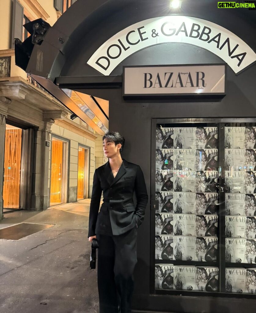 Jiratchapong Srisang Instagram - Dinner with 🍽️ @dolcegabbana #DolceGabbana Dolce & Gabbana Martini