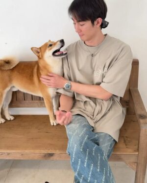 Jiratchapong Srisang Instagram - 🤨🐶