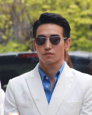 Jirayu Thantrakul Instagram - ฝึกในสิ่งที่ต้องฝึกโดยไม่ต้องมีใครมาคอยกระทุ้งบอก
งดในสิ่งที่ต้องงดโดยไม่ต้องมีใครมาคอยเตือน
และรับผิดชอบชีวิตตัวเองร้อยเปอร์เซ็นต์โดยไม่ให้ชีวิตขึ้นอยู่กับความเห็นใจของใคร
“ชีวิตทั้งชีวิตแขวนไว้กับความสามารถในการรับผิดชอบชีวิตตนเอง”
