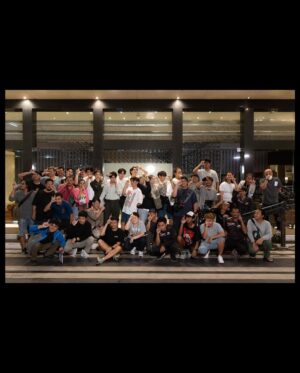 Jitaraphol Potiwihok Instagram - “ฉันจะจำเธอในใจ”
เริ่มต้นจากการที่คิดว่าตัวเองจะสามารถแสดงเป็นหมอกได้ไหม กังวลไปสารพัด แต่ก็ได้รับความช่วยเหลือจากผู้คนมากมาย ขอบคุณหลายๆเหตุการณ์และประสบการณ์ต่างๆที่ผ่านเข้ามาทำให้ผมได้แสดงเป็นหมอกที่ได้เห็นกันผ่านจอในทุกวันนี้
ขอบคุณทางผู้ใหญ่ พี่ถา @tha_sataporn ที่ไว้ใจและมอบโอกาสชิ้นสำคัญนี้ให้กับผมได้พิสูจน์และพัฒนาความสามารถของตัวเอง สัญญาว่าจะพัฒนาตัวเองอยู่สม่ำเสมอครับ
ขอบคุณ พี่ออฟ @backaof สำหรับทุกอย่างที่ผ่านมาตั้งแต่วันแรกที่ผมออกกองเป็น ไอไว ตัวแข็งทื่อเย็นไปทั้งตัว สู่วันที่สามารถเป็นพี่หมอกให้พี่ได้ตามที่พี่ต้องการ ขอยืมคำหมอกมาใช้ “พี่โคตรเปลี่ยนชีวิตผมเลย” พี่คือ MVP ในใจผมเสมอครับ
ขอบคุณนักแสดงทุกคนและทีมงานเบื้องหลัง Last twilight เป็นกองที่สนุกมาก ผมรู้สึกได้ถึงคำว่า “ครอบครัว” ทุกครั้งที่ได้มาทำงานที่กองนี้ ทุกคนทำงานด้วยจิตวิญญาณ และมี passion ในการทำงานอย่างเปี่ยมล้น รักทุกคนนะครับ
ขอบคุณมากนะ ซี @sea_tawinan ที่ทำงานด้วยกันอย่างหนักมาโดยตลอด อยากจะบอกว่าพี่ภูมิใจในตัวซีมากนะ ซีเป็น “น้องเดย์” ให้พี่ได้อย่างไม่มีที่ติ ขอบคุณที่ไว้ใจให้พี่หมอกคนนี้ได้ดูแลตลอดการถ่ายทำนะครับ 
สุดท้ายขอบคุณผู้ชมและแฟนคลับทุกท่านที่ชื่นชอบในผลงานศิลปะชิ้นนี้ มีคนคนนึงเคยบอกผม “เราทำงานออกมาได้เสร็จสมบูรณ์แล้วต่อไปก็เป็นหน้าที่ของคนดู” ถ้าเปรียบกระแสตอบรับเป็นหน้าที่ ทุกคนได้ทำหน้าที่เกินกว่าที่ผมคาดหวังไว้เรียบร้อยแล้วครับ หวังว่า Last Twilight ภาพนายไม่เคยลืม จะช่วยเป็นพลังเปลี่ยนมุมมองทางสังคมของผู้พิการในทุกรูปแบบและจะอยู่ในใจของใครหลายๆคนตลอดไปนะ “I love you” 💜 @jimmyyjphome 
  จิมมี่ จิตรพล(หมอก)