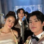Jitaraphol Potiwihok Instagram - “ฉันจะจำเธอในใจ” เริ่มต้นจากการที่คิดว่าตัวเองจะสามารถแสดงเป็นหมอกได้ไหม กังวลไปสารพัด แต่ก็ได้รับความช่วยเหลือจากผู้คนมากมาย ขอบคุณหลายๆเหตุการณ์และประสบการณ์ต่างๆที่ผ่านเข้ามาทำให้ผมได้แสดงเป็นหมอกที่ได้เห็นกันผ่านจอในทุกวันนี้ ขอบคุณทางผู้ใหญ่ พี่ถา @tha_sataporn ที่ไว้ใจและมอบโอกาสชิ้นสำคัญนี้ให้กับผมได้พิสูจน์และพัฒนาความสามารถของตัวเอง สัญญาว่าจะพัฒนาตัวเองอยู่สม่ำเสมอครับ ขอบคุณ พี่ออฟ @backaof สำหรับทุกอย่างที่ผ่านมาตั้งแต่วันแรกที่ผมออกกองเป็น ไอไว ตัวแข็งทื่อเย็นไปทั้งตัว สู่วันที่สามารถเป็นพี่หมอกให้พี่ได้ตามที่พี่ต้องการ ขอยืมคำหมอกมาใช้ “พี่โคตรเปลี่ยนชีวิตผมเลย” พี่คือ MVP ในใจผมเสมอครับ ขอบคุณนักแสดงทุกคนและทีมงานเบื้องหลัง Last twilight เป็นกองที่สนุกมาก ผมรู้สึกได้ถึงคำว่า “ครอบครัว” ทุกครั้งที่ได้มาทำงานที่กองนี้ ทุกคนทำงานด้วยจิตวิญญาณ และมี passion ในการทำงานอย่างเปี่ยมล้น รักทุกคนนะครับ ขอบคุณมากนะ ซี @sea_tawinan ที่ทำงานด้วยกันอย่างหนักมาโดยตลอด อยากจะบอกว่าพี่ภูมิใจในตัวซีมากนะ ซีเป็น “น้องเดย์” ให้พี่ได้อย่างไม่มีที่ติ ขอบคุณที่ไว้ใจให้พี่หมอกคนนี้ได้ดูแลตลอดการถ่ายทำนะครับ สุดท้ายขอบคุณผู้ชมและแฟนคลับทุกท่านที่ชื่นชอบในผลงานศิลปะชิ้นนี้ มีคนคนนึงเคยบอกผม “เราทำงานออกมาได้เสร็จสมบูรณ์แล้วต่อไปก็เป็นหน้าที่ของคนดู” ถ้าเปรียบกระแสตอบรับเป็นหน้าที่ ทุกคนได้ทำหน้าที่เกินกว่าที่ผมคาดหวังไว้เรียบร้อยแล้วครับ หวังว่า Last Twilight ภาพนายไม่เคยลืม จะช่วยเป็นพลังเปลี่ยนมุมมองทางสังคมของผู้พิการในทุกรูปแบบและจะอยู่ในใจของใครหลายๆคนตลอดไปนะ “I love you” 💜 @jimmyyjphome จิมมี่ จิตรพล(หมอก)