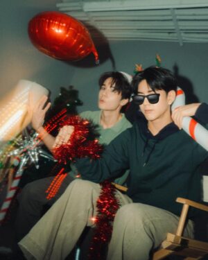 Jitaraphol Potiwihok Instagram - ปีนี้ขอพาหมอกเดย์มา Merry Christmas 🎄 ทุกคนนะคับ ตอนนี้ซีรี่ย์กำลังขมเลย แต่ไม่คายนะขอบอก เพราะศุกร์นี้จะ… 🫢