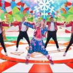 JoJo Siwa Instagram - Who is excited for Nickmas tonight on Nickelodeon! 9/8central TONIGHT!! Comment who you’re going to watch with!!! 💚❤️